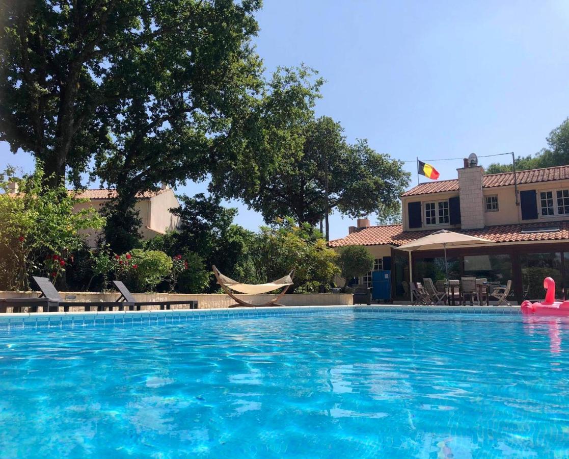 Maison Charmante Avec Piscine Privee A Saint-Georges-De-Pointindouxc Buitenkant foto